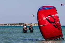 Keros Bay Windsurf and Kitsurf Centre - Lemnos. Kitesurf lesson.